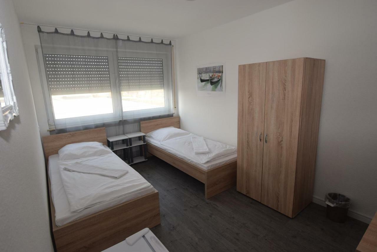 Monteurzimmer Messe Airport Wolfschlugen Luaran gambar